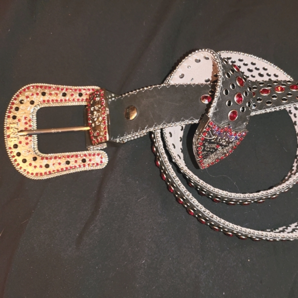 Rock revival full grain leather rhinestone belt sz 38